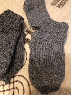 Шерстяная кофточка и носочки