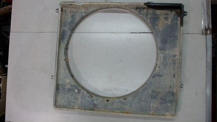 Кожух вентилятора радиатора (диффузор) Toyota Land