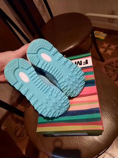 Кроссовки новые