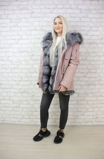 Парка с натуральным мехом не б/у