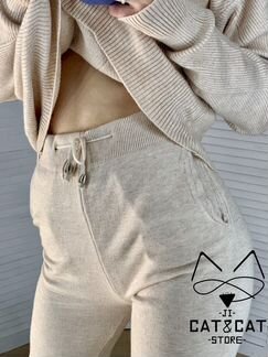 Костюм женский вязаный новое