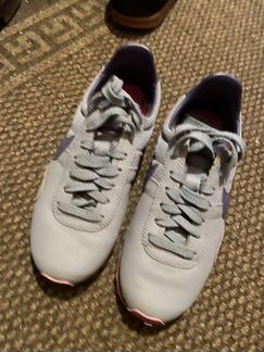 Кроссовки Nike monreal