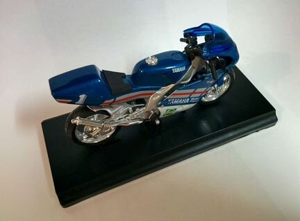 Модель welly 1:18 Yamaha TZ250M