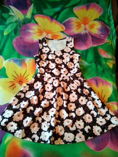 Продам летнее платье, с цветами