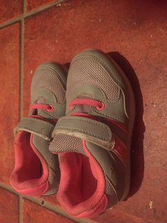 Кроссовки для девочки