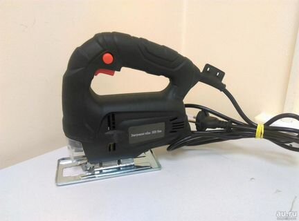 Лобзик в рабочем состояние