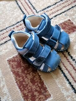 Сандалии на первые шаги
