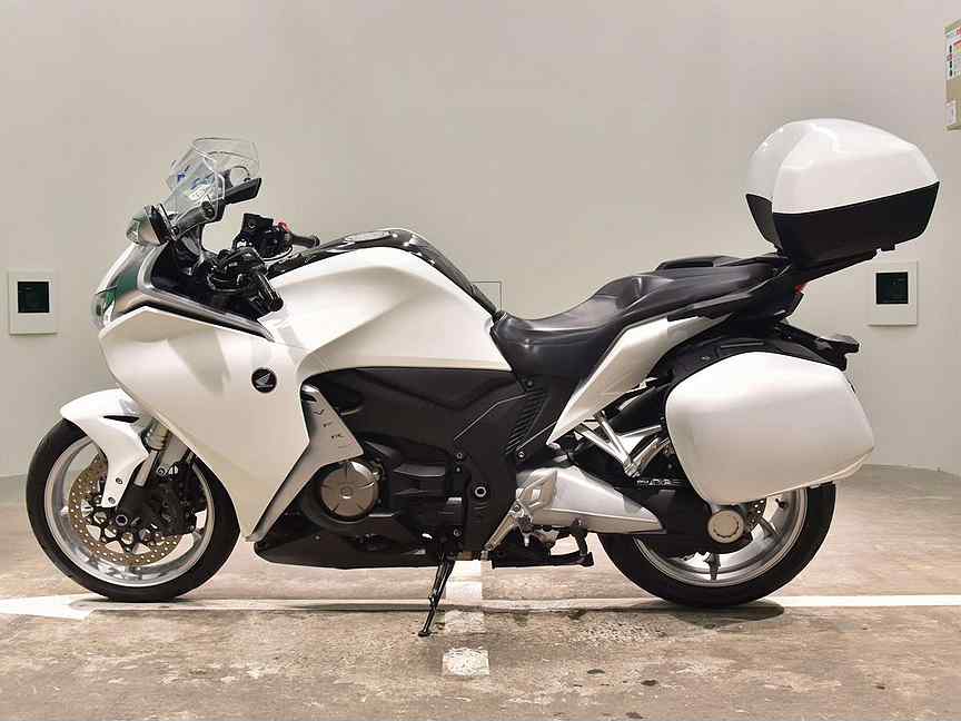 Мотоцикл honda vfr 1200. Мотоцикл хонда вфр 1200. Мотоцикл honda vfr 1200. Honda vfr 1200. Honda vfr 1200.