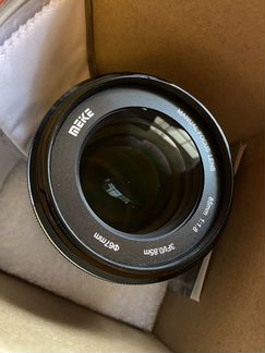 Новый фотообъектив Meike85 mm f / 1.8
