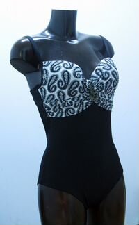 Купальник слитный