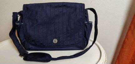 Продаю оригинальную сумку фирмы Armani