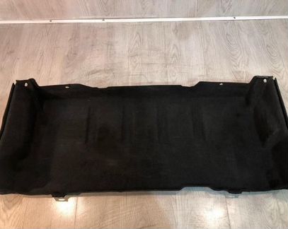 Обшивка багажника Mercedes-Benz W210