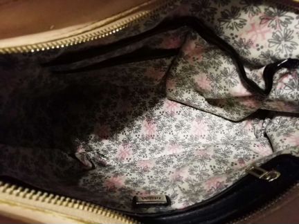 Сумка Guess