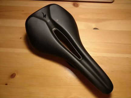 Седло Specialized Phenom Comp 143
